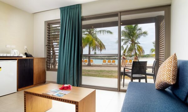 Mamanuca Islands - Resorts - Plantation Island Resort